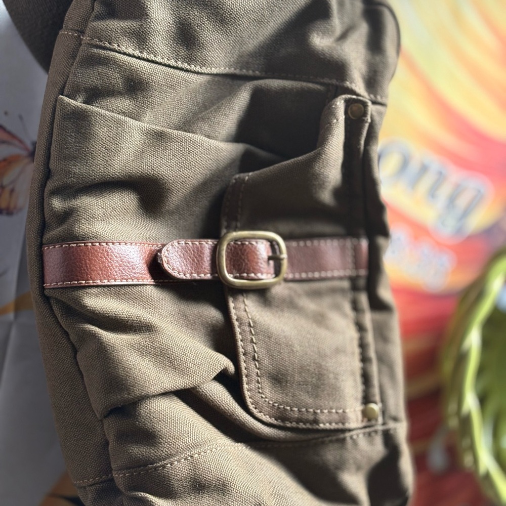 1998 Fossil Brown Leather Shoulder Bag with Buckle Detail